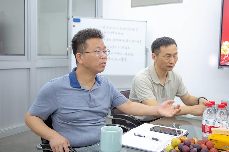 慈溪市副市长周高莅临宁波蜜桃视频成人网站压缩机有限公司
